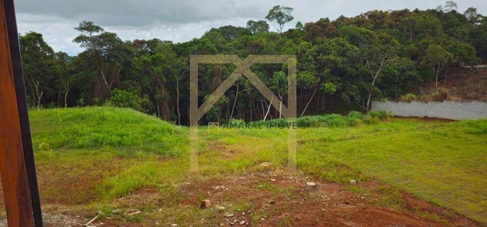 Chácara à venda com 3 quartos, 250m² - Foto 2