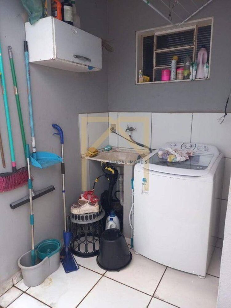 Casa à venda com 2 quartos, 78m² - Foto 3