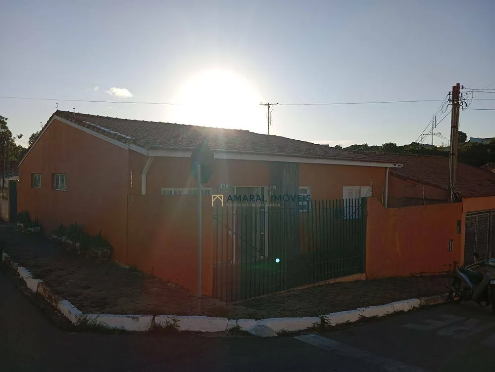 Casa, 4 quartos, 130 m² - Foto 1