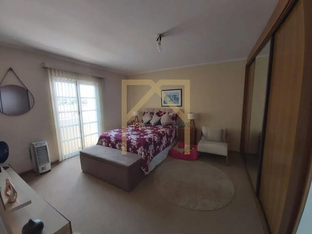 Casa, 3 quartos, 234 m² - Foto 2