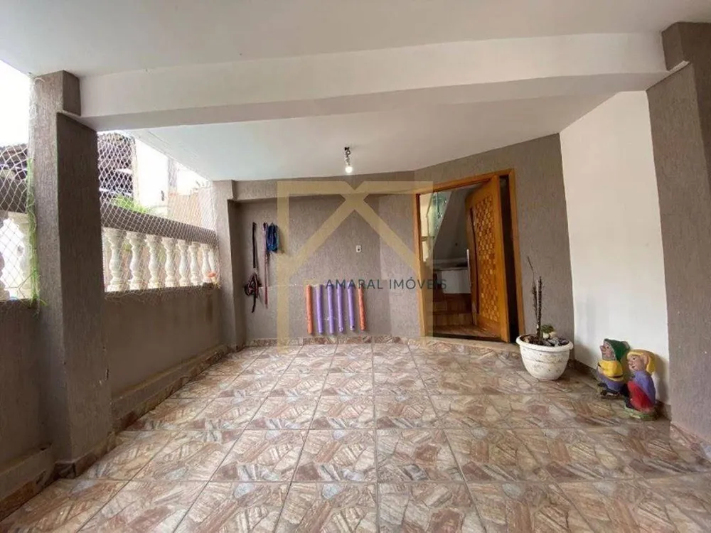 Casa, 4 quartos, 240 m² - Foto 9