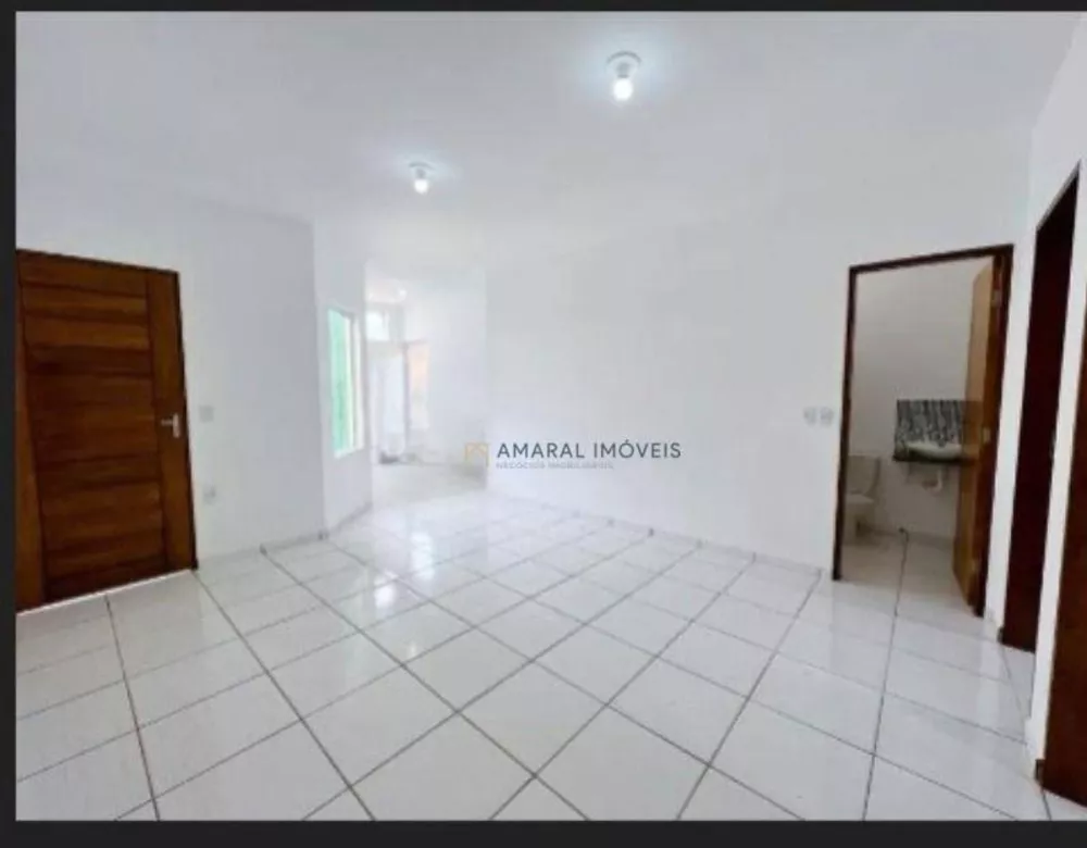 Casa à venda com 2 quartos, 55m² - Foto 3