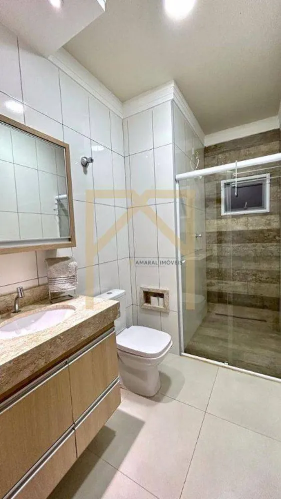 Casa, 3 quartos, 302 m² - Foto 2