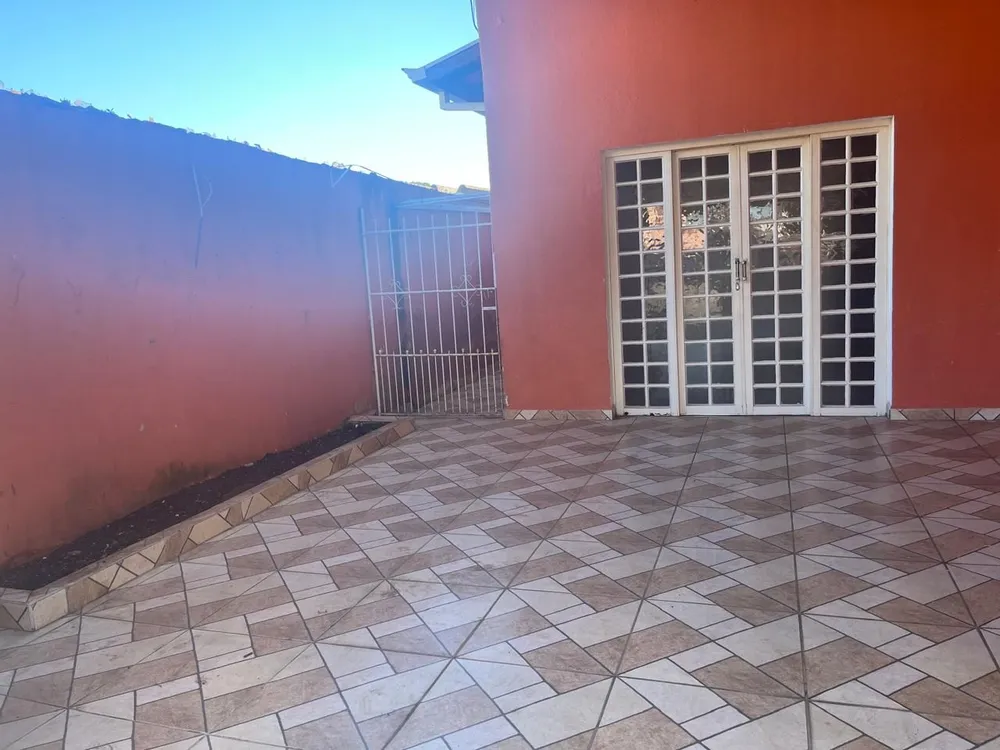 Casa, 2 quartos, 200 m² - Foto 1