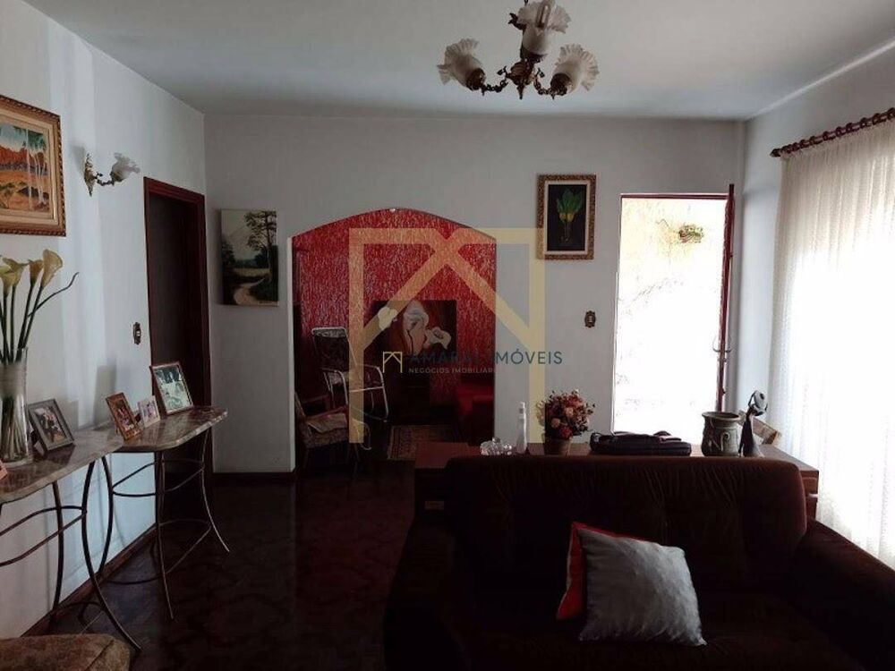 Casa à venda com 3 quartos, 250m² - Foto 11