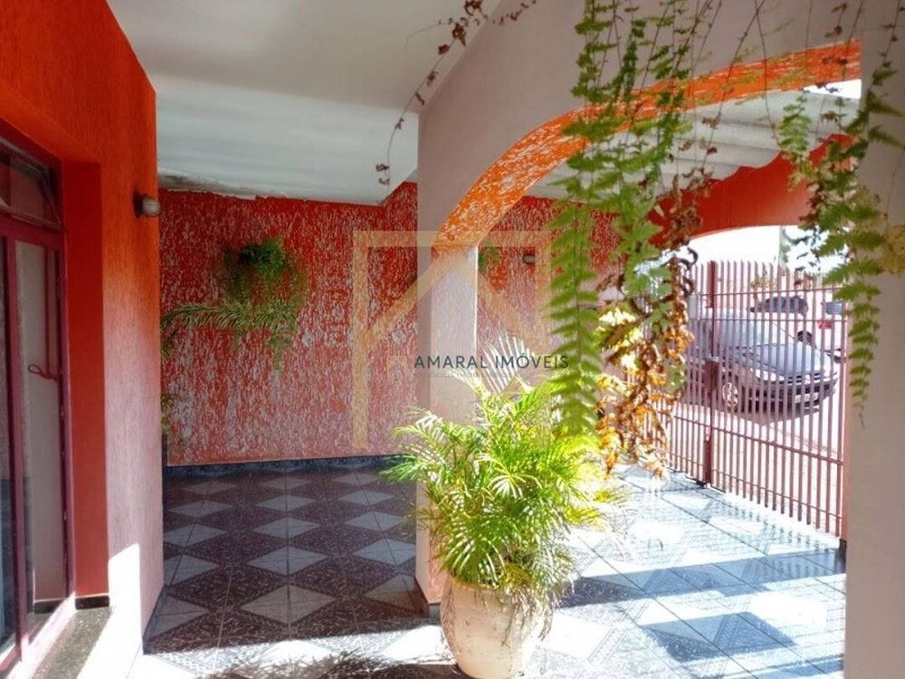 Casa à venda com 3 quartos, 250m² - Foto 14