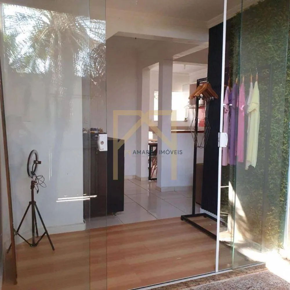 Casa, 2 quartos, 210 m² - Foto 1