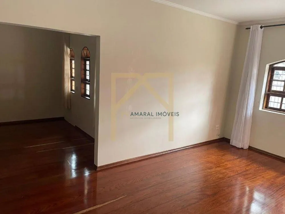 Casa, 3 quartos, 200 m² - Foto 1