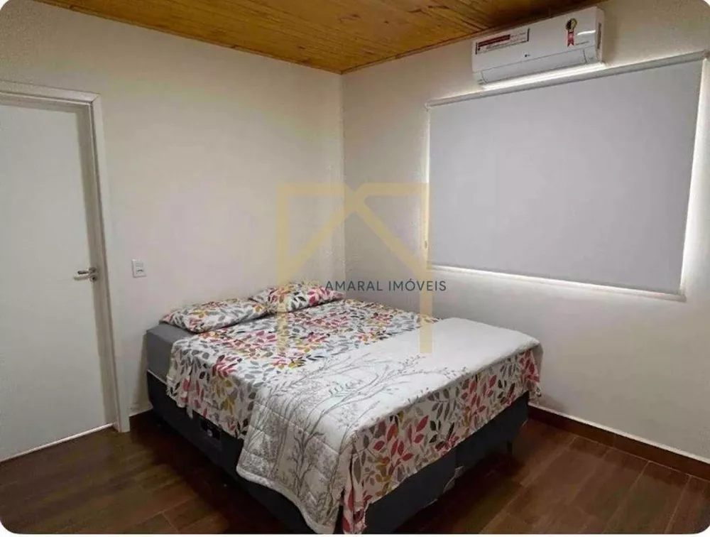 Casa de Condomínio à venda com 5 quartos, 220m² - Foto 9