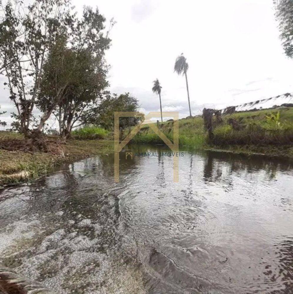 Sítio, 5 quartos, 3 m² - Foto 1