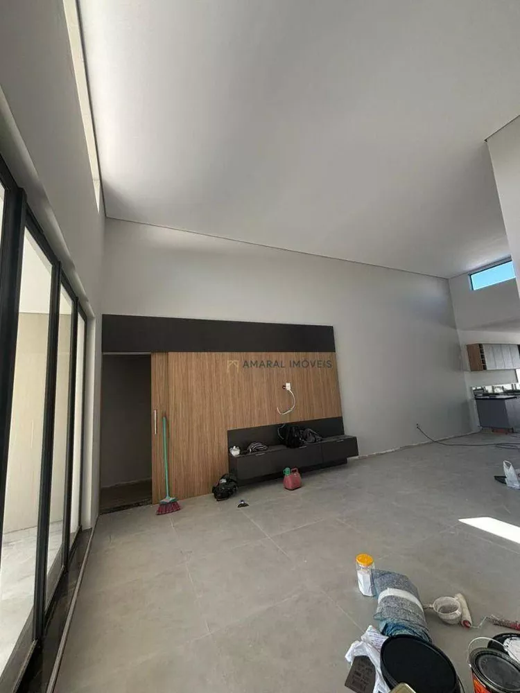 Casa de Condomínio à venda com 3 quartos, 180m² - Foto 1