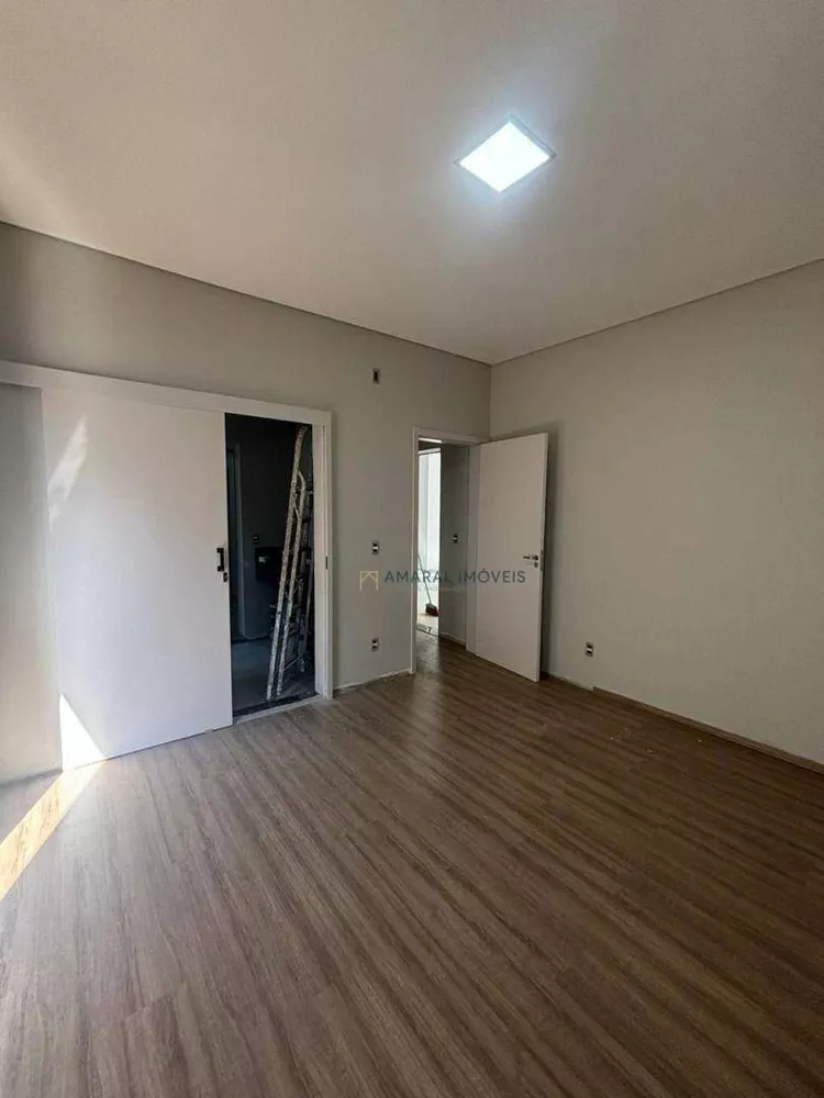 Casa de Condomínio à venda com 3 quartos, 180m² - Foto 3