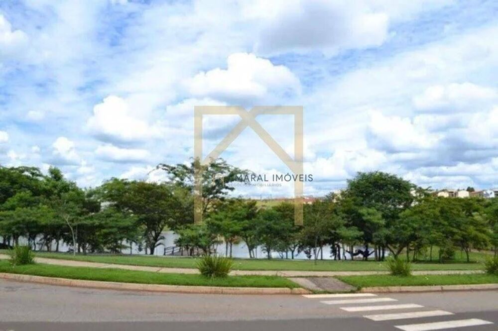 Loteamento e Condomínio, 150 m² - Foto 1