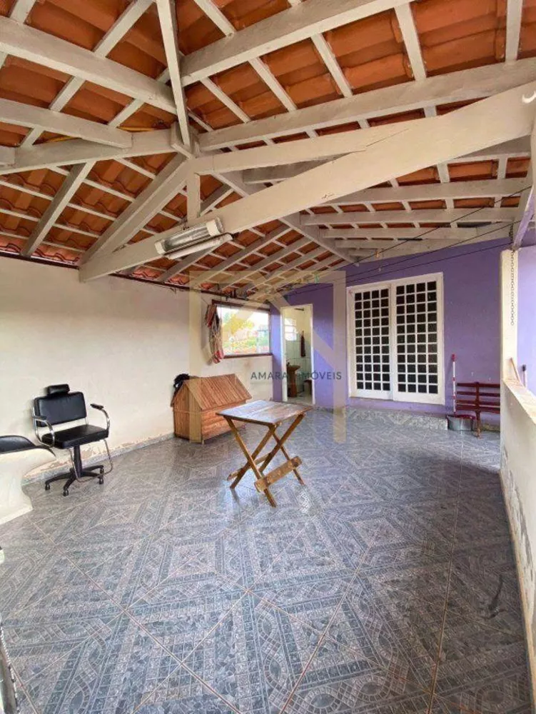 Chácara à venda com 3 quartos, 200m² - Foto 3