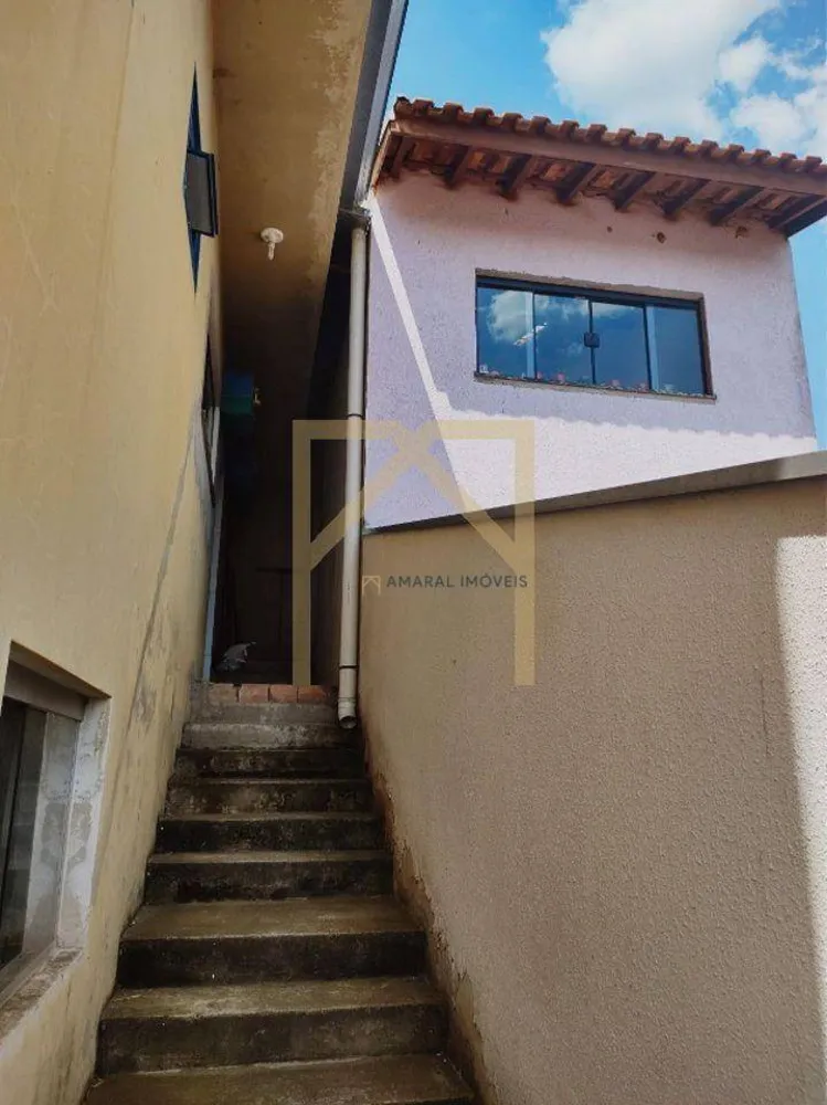 Casa, 4 quartos, 235 m² - Foto 1