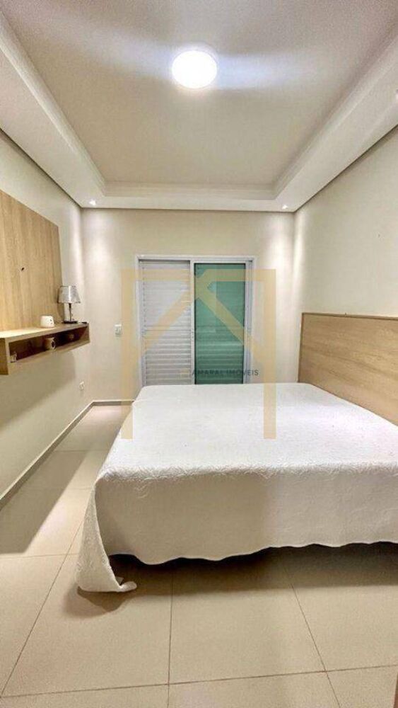 Casa, 3 quartos, 302 m² - Foto 1