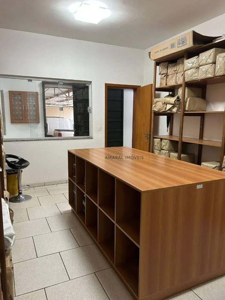 Depósito-Galpão, 1273 m² - Foto 1