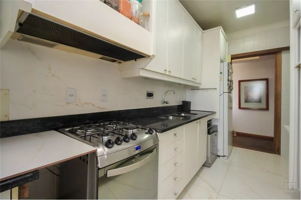 Apartamento à venda com 4 quartos, 159m² - Foto 3