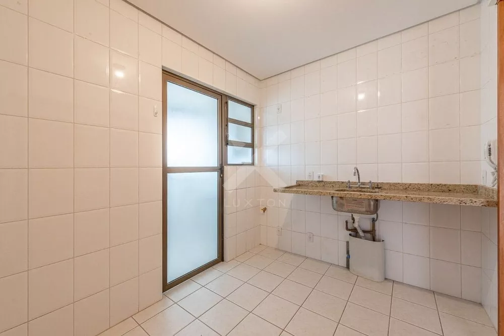 Apartamento à venda com 2 quartos, 80m² - Foto 2