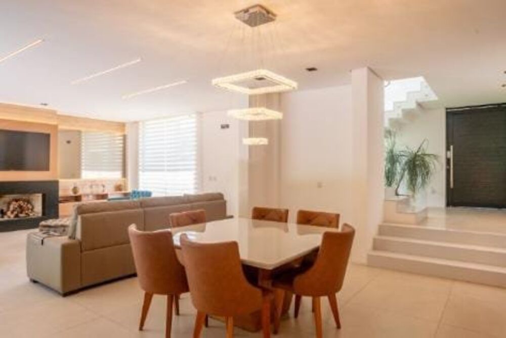 Casa de Condomínio à venda com 5 quartos, 340m² - Foto 3