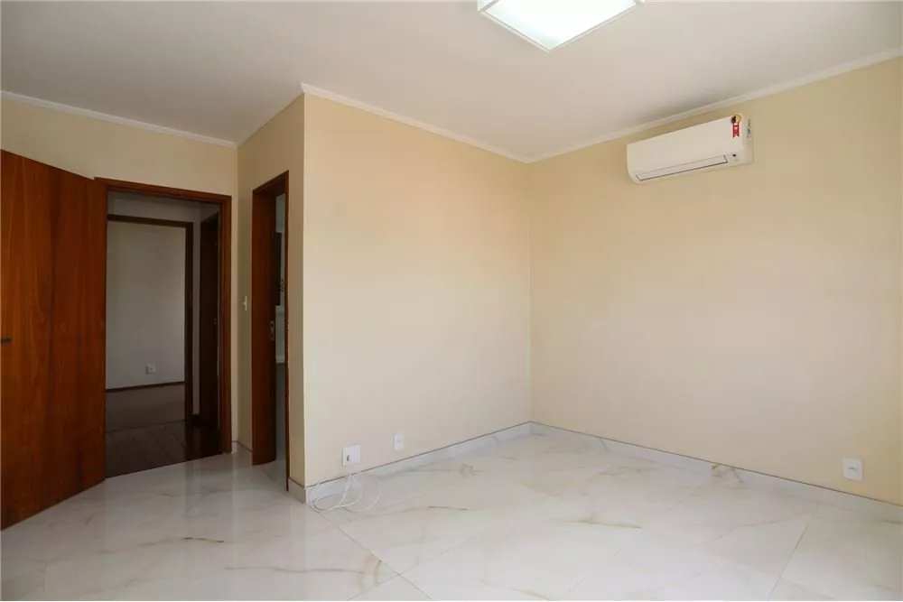 Cobertura à venda com 3 quartos, 225m² - Foto 4