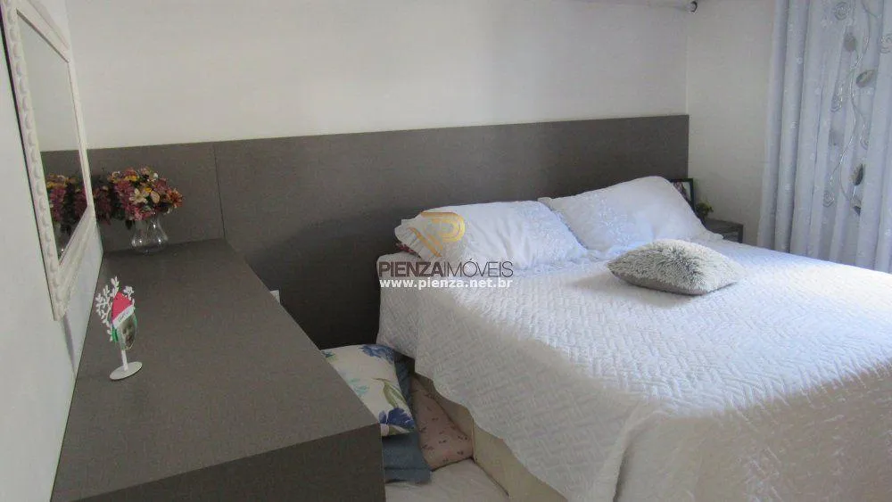Casa, 3 quartos, 220 m² - Foto 2