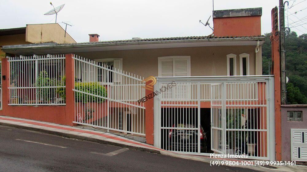 Casa, 3 quartos, 240 m² - Foto 1