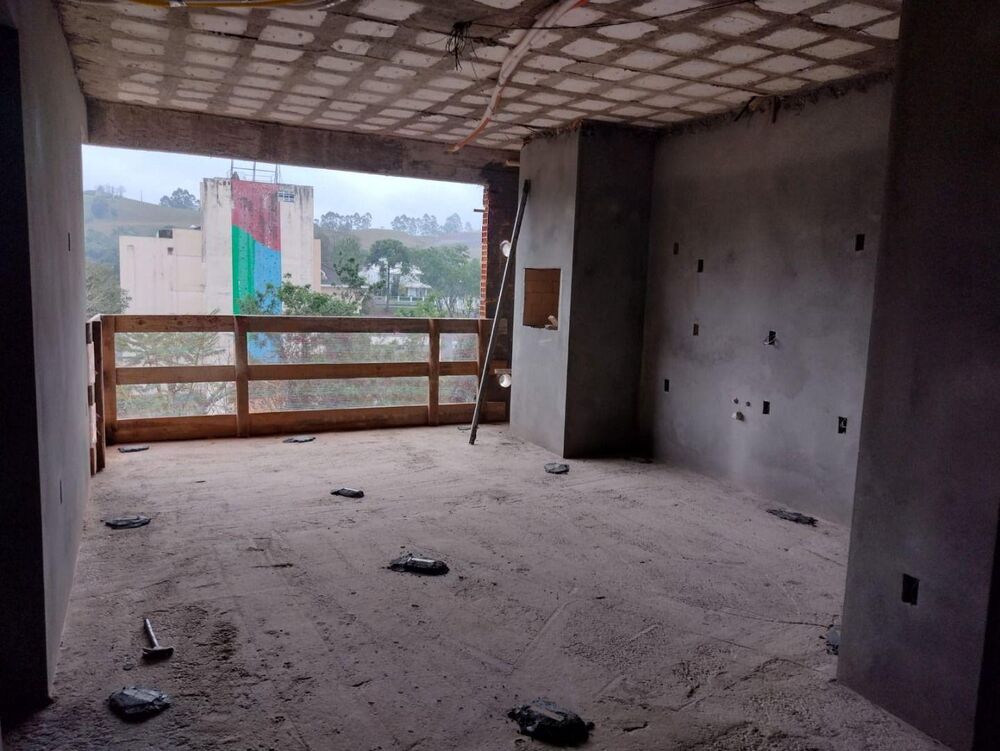 Apartamento à venda com 2 quartos, 67m² - Foto 4