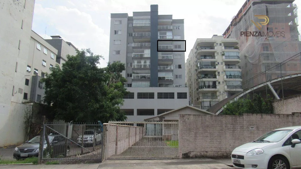 Apartamento à venda com 3 quartos, 143m² - Foto 2