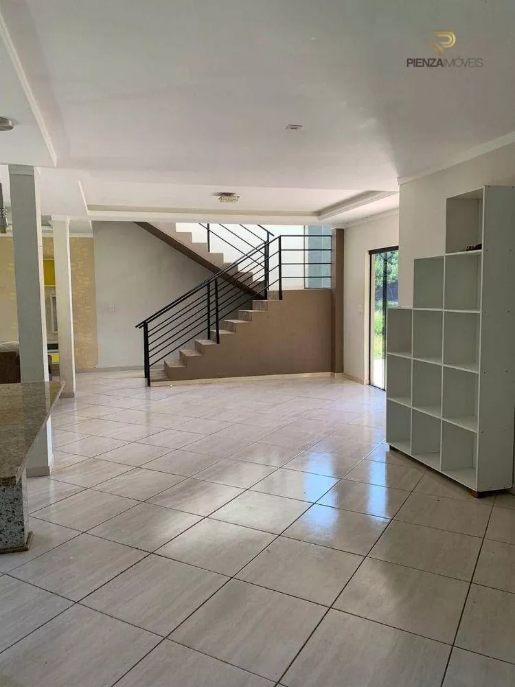 Casa à venda com 4 quartos, 185m² - Foto 3