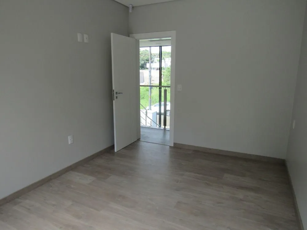 Casa, 3 quartos, 214 m² - Foto 28