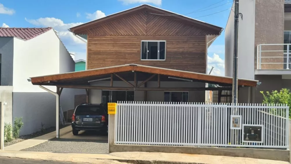 Casa, 3 quartos, 232 m² - Foto 1