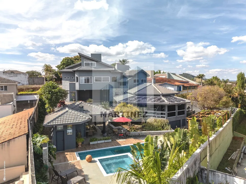 Casa, 6 quartos, 860 m² - Foto 1