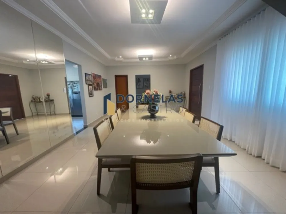 Casa, 3 quartos, 811 m² - Foto 2