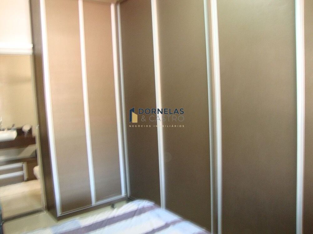 Casa à venda com 4 quartos, 280m² - Foto 15