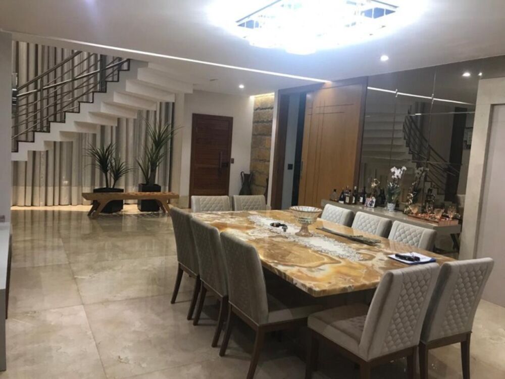 Casa à venda com 4 quartos, 800m² - Foto 4
