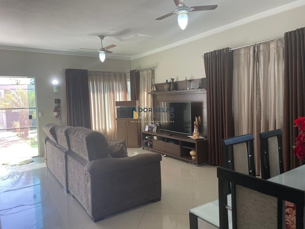 Casa, 3 quartos, 400 m² - Foto 1