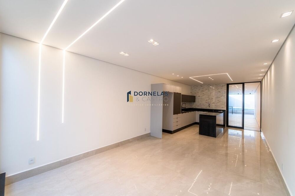 Casa à venda com 4 quartos, 400m² - Foto 1