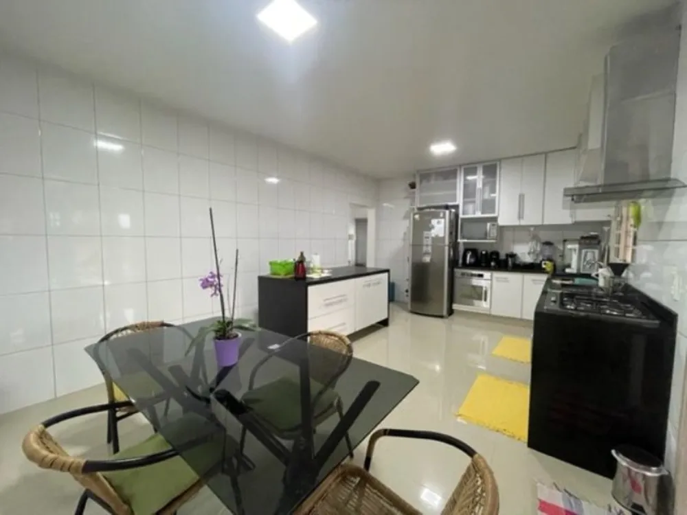 Casa, 3 quartos, 300 m² - Foto 6