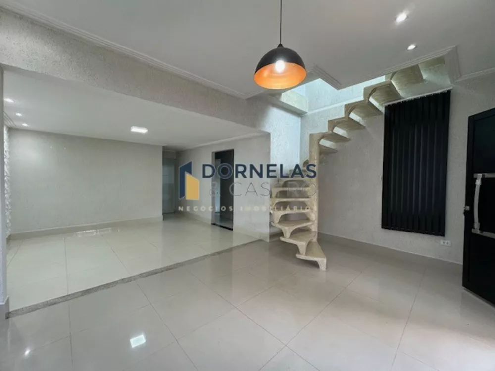 Casa à venda com 4 quartos, 371m² - Foto 8