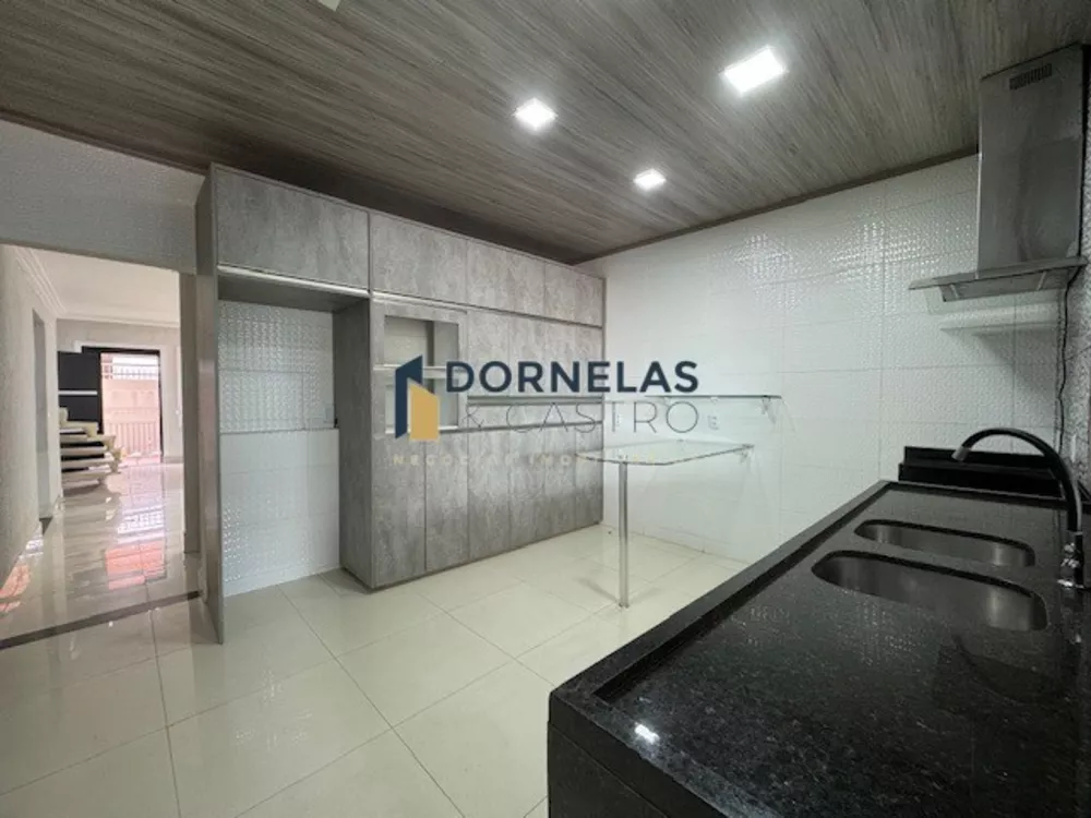 Casa à venda com 4 quartos, 371m² - Foto 11