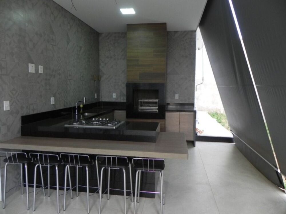 Casa à venda com 3 quartos, 280m² - Foto 3