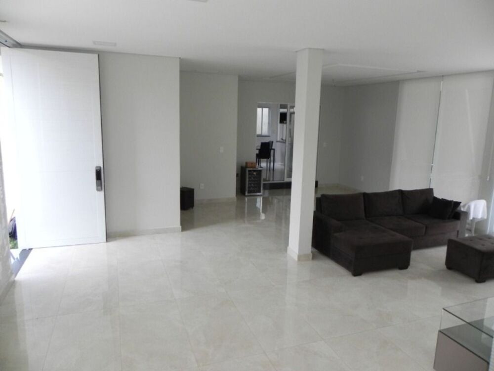 Casa à venda com 3 quartos, 280m² - Foto 2