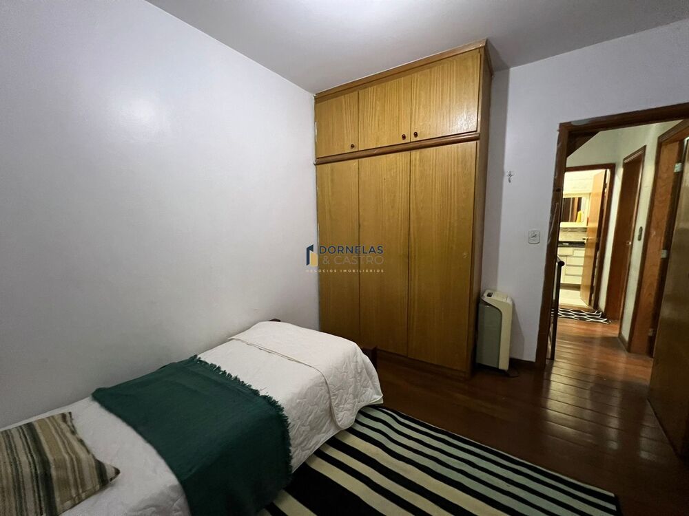 Casa, 5 quartos, 250 m² - Foto 1