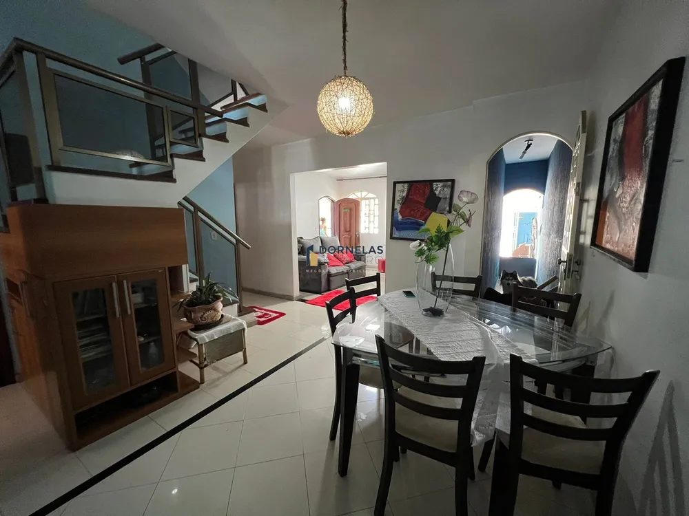 Casa, 5 quartos, 250 m² - Foto 4