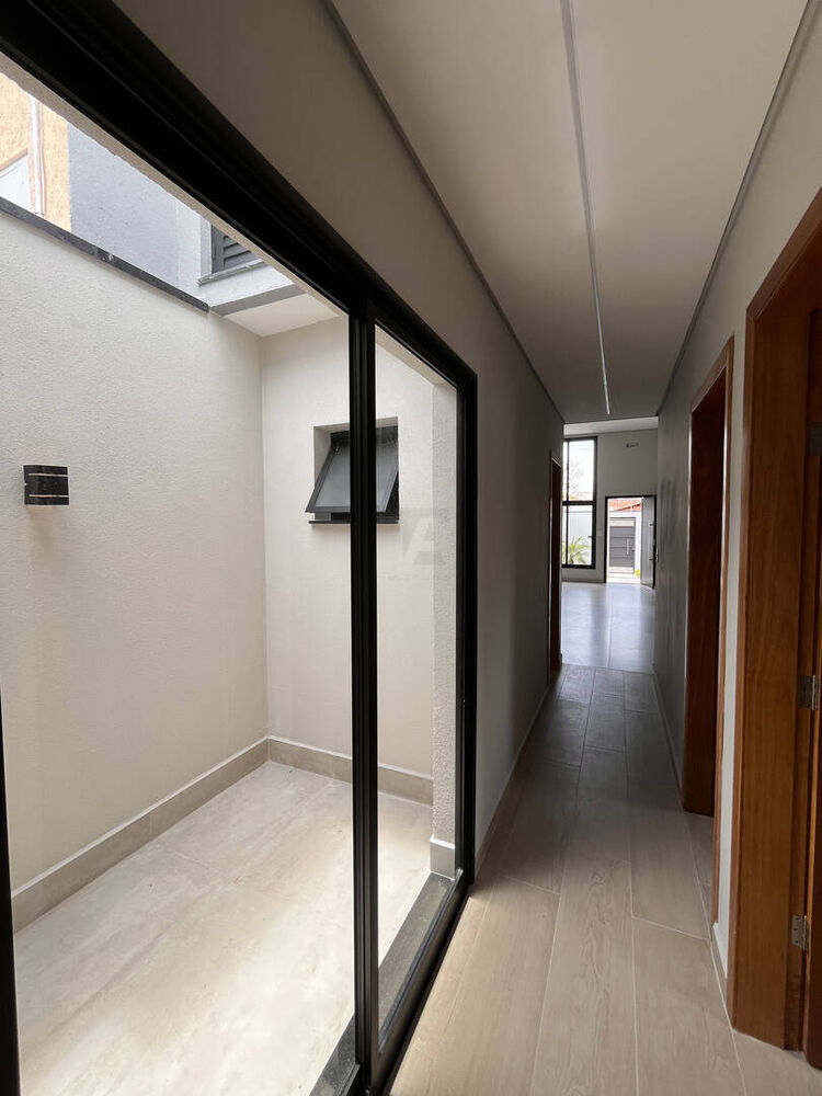 Casa à venda com 3 quartos, 104m² - Foto 4