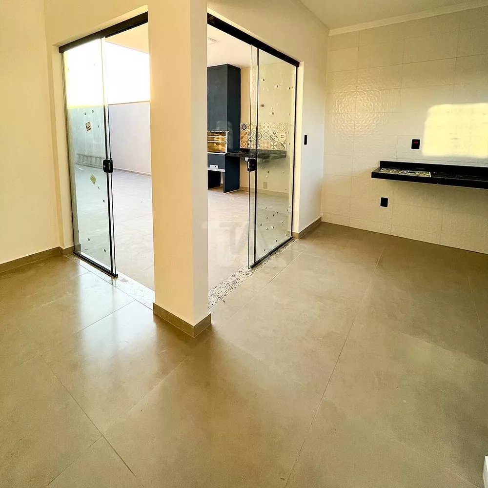 Casa à venda com 3 quartos, 100m² - Foto 5