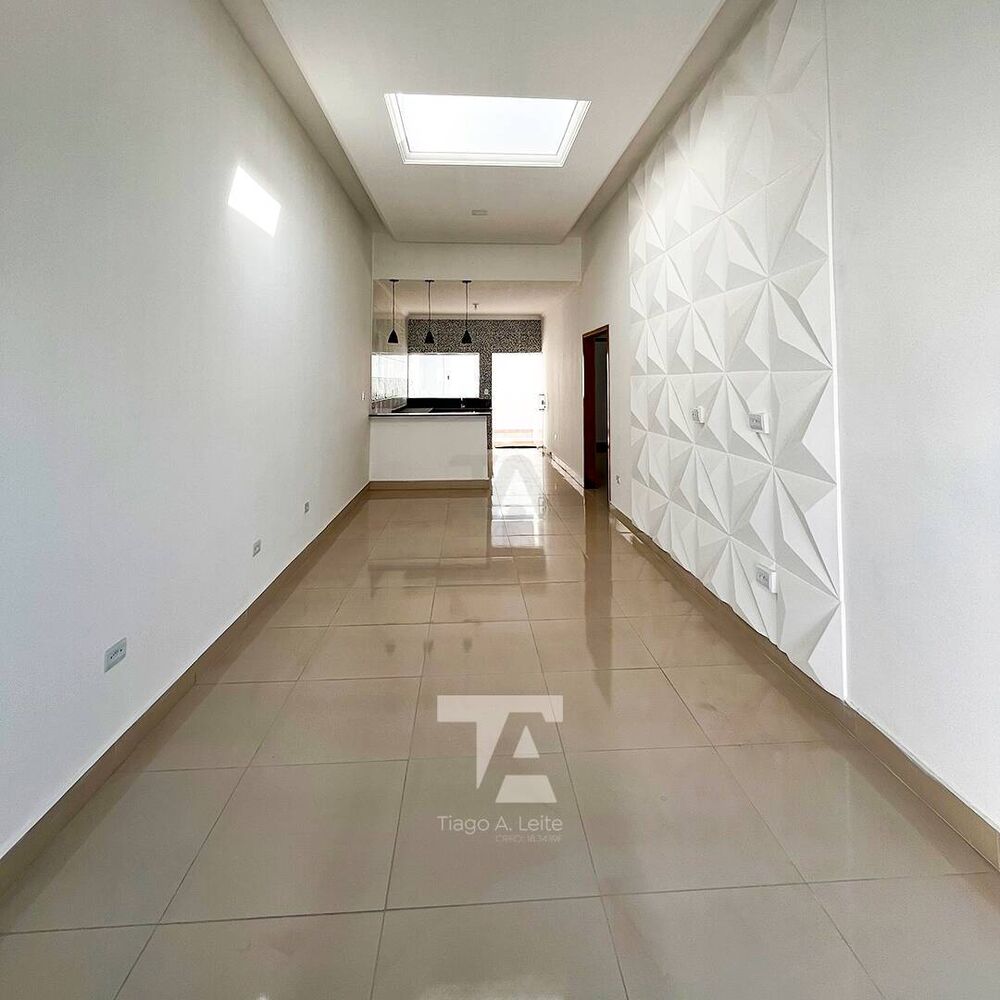 Casa à venda com 3 quartos, 74m² - Foto 1