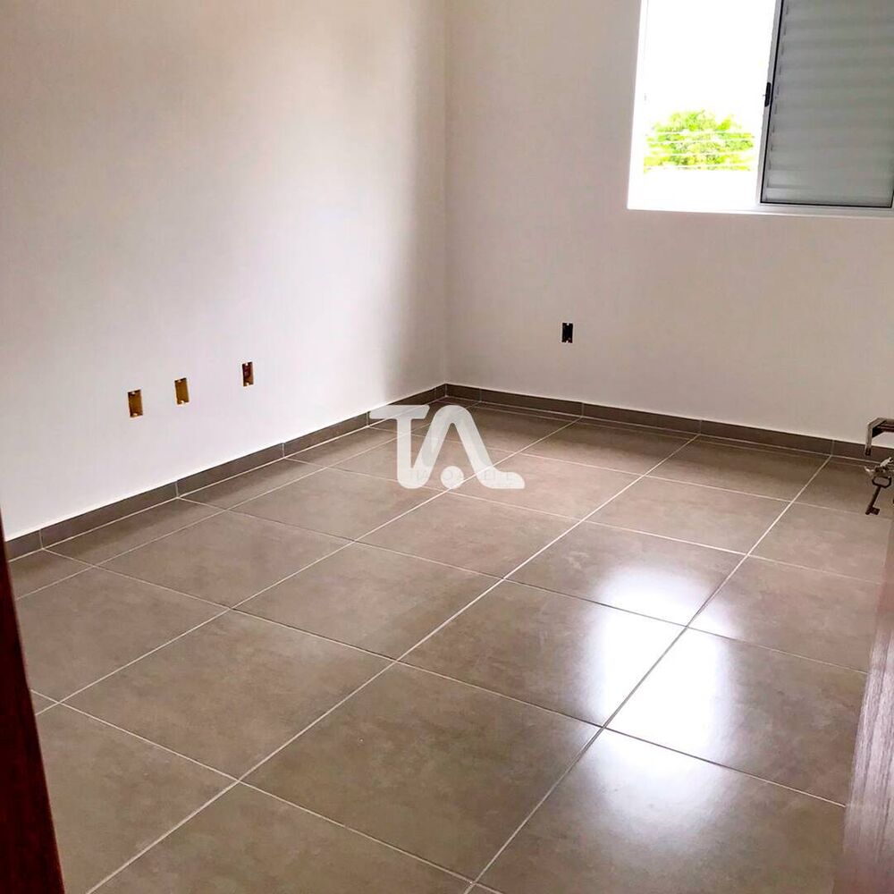 Casa à venda com 2 quartos, 65m² - Foto 6