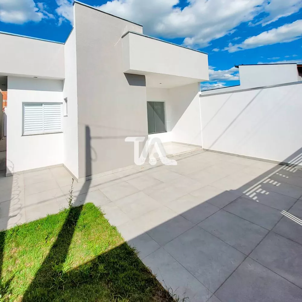 Casa à venda com 3 quartos, 85m² - Foto 1